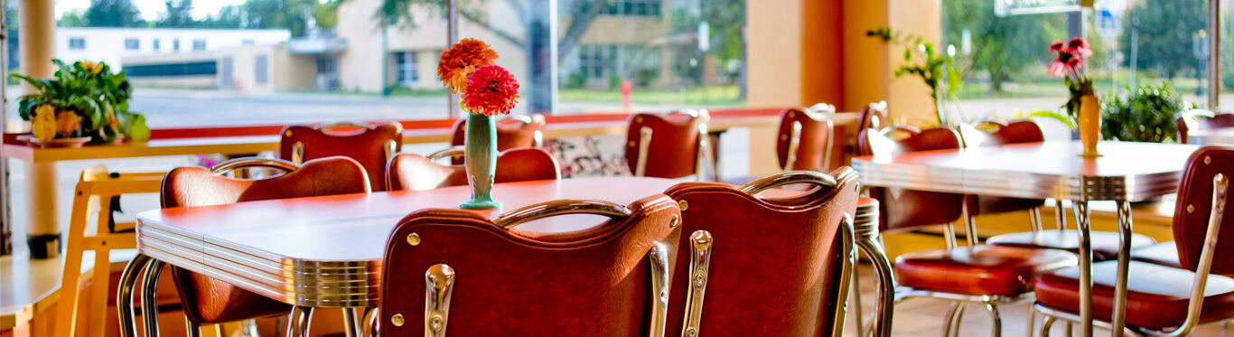 Tables and seats in a dIner